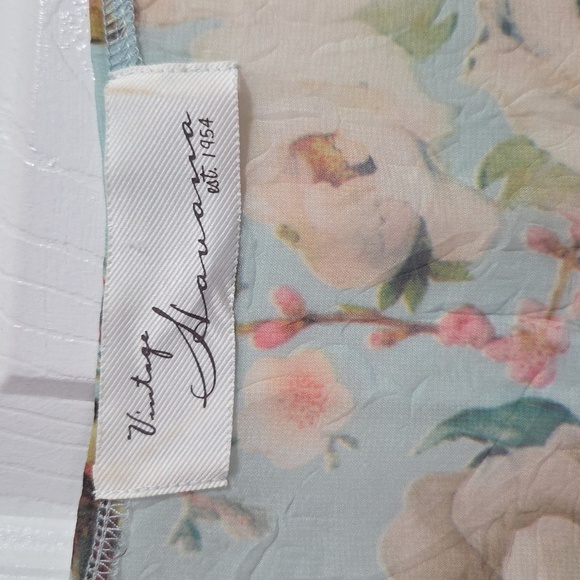 Vintage Havana Floral Kimono with Fringe - Picture 2 of 5